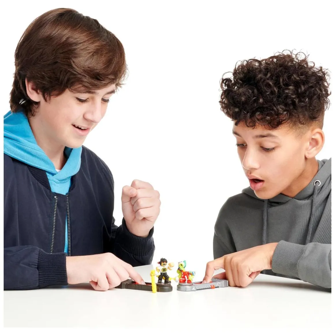 Akedo - Versus pack - Set 2 figuras con mando (varios modelos)