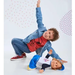 Muñeca Penique posturas niño